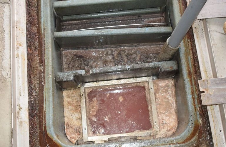 グリストラップは産業廃棄物です！キダオイルサービス！